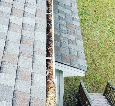 How Long Does It Take To Clean Gutters: Expert Guide